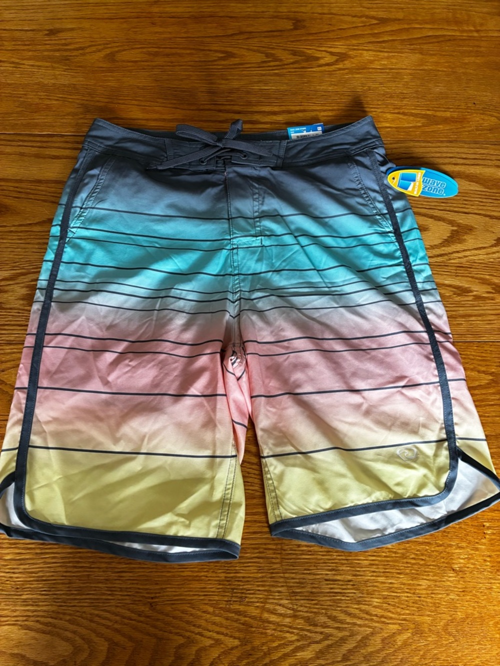 MWT Men’s Multi-Color Stripe Board Shorts Swim Suit size 30 Waist